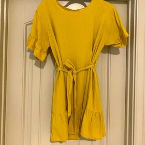 Mini dress, size large with belt to make smaller. Worn 2x